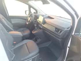 Nissan Townstar (2026) thumbnail 14