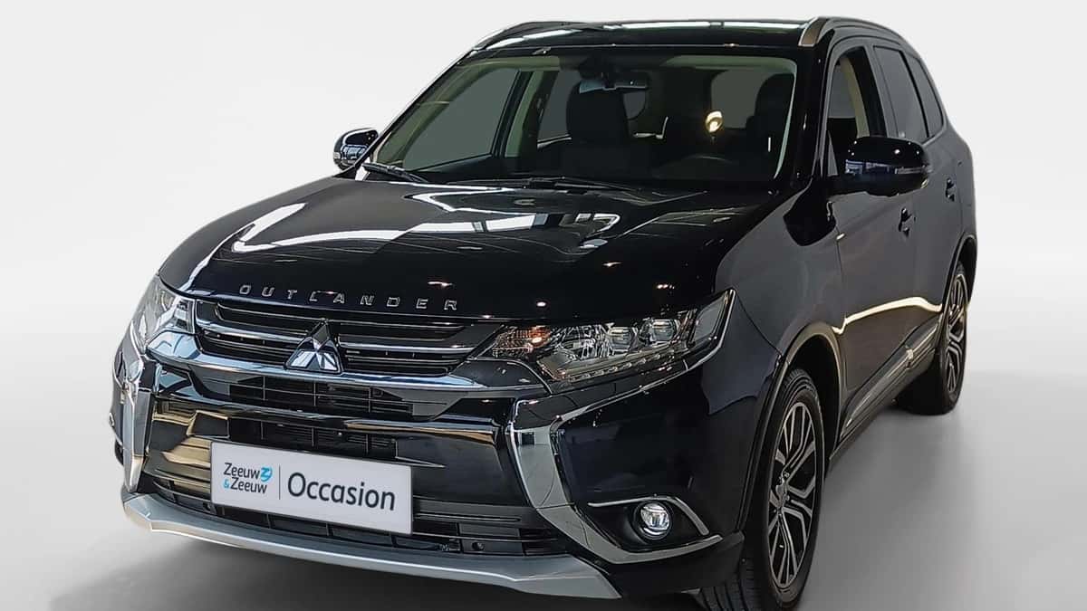 Mitsubishi Outlander (2017) — foto 1