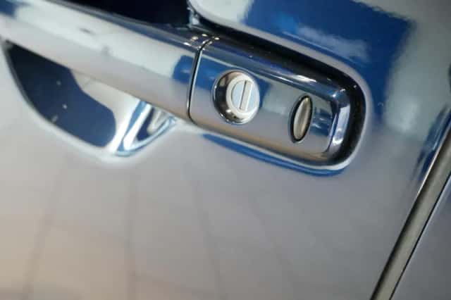 Mitsubishi Outlander (2017) thumbnail 25