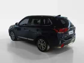 Mitsubishi Outlander (2017) thumbnail 6