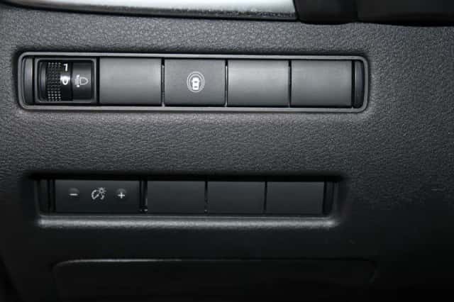 Nissan X-Trail (2023) thumbnail 23