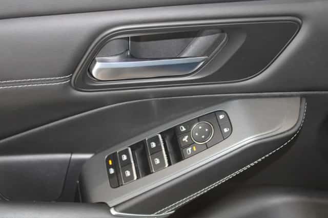 Nissan Qashqai (2024) thumbnail 24