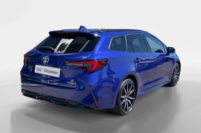 Toyota Corolla (2023) thumbnail 4
