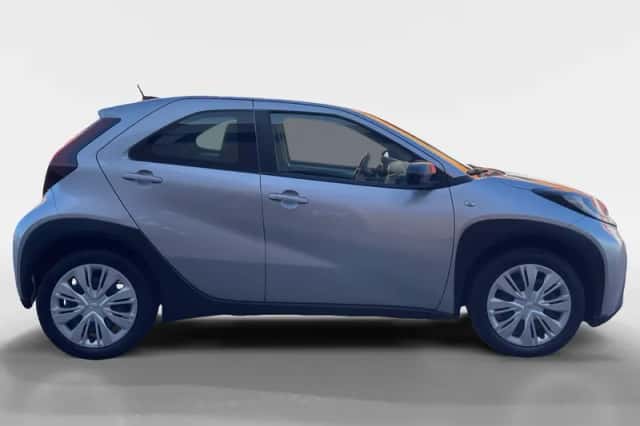 Toyota Aygo (2023) thumbnail 2