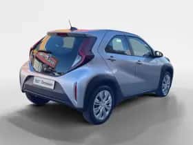 Toyota Aygo (2023) thumbnail 3