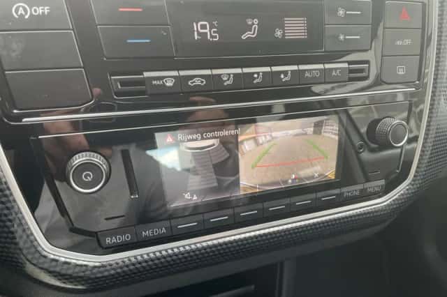 Volkswagen Up! (2021) thumbnail 16