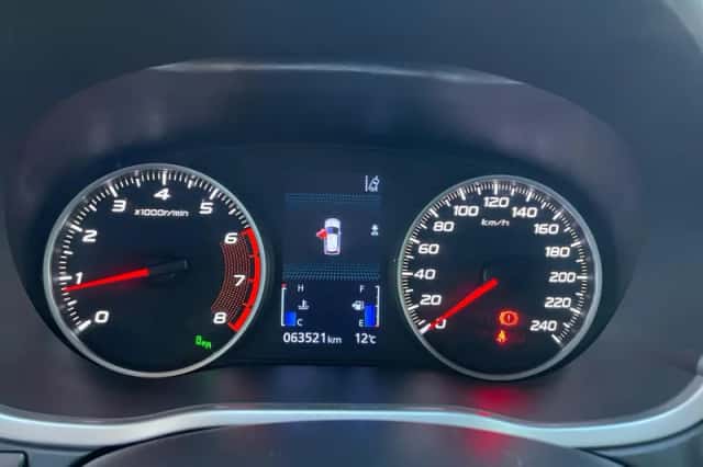 Mitsubishi Eclipse Cross (2019) thumbnail 16