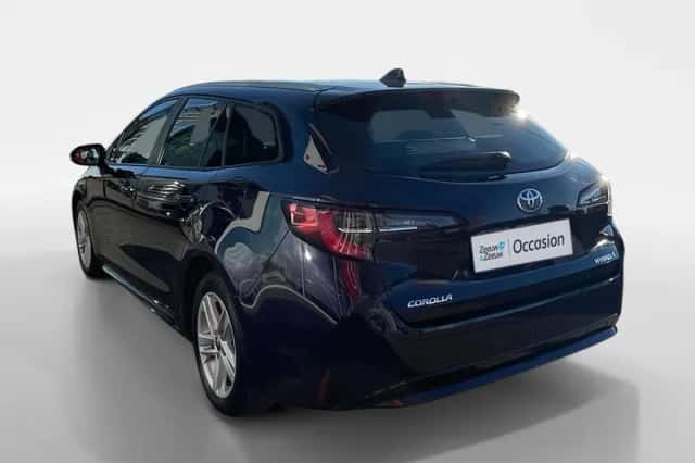 Toyota Corolla (2022) thumbnail 2