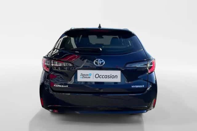 Toyota Corolla (2022) thumbnail 3