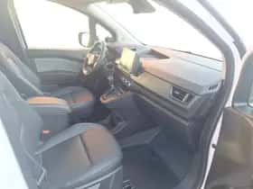 Nissan Townstar (2026) thumbnail 9
