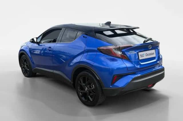 Toyota C-HR (2018) thumbnail 2