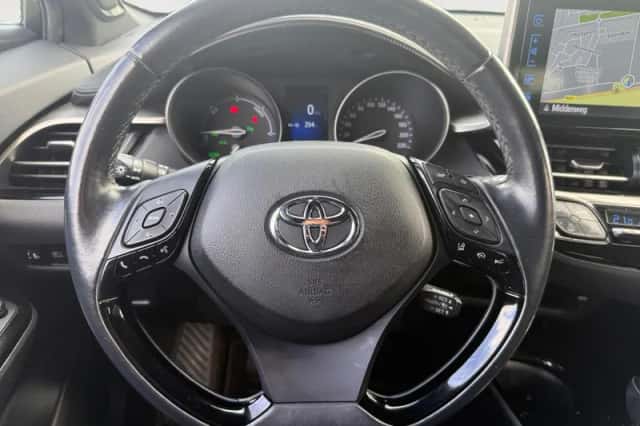 Toyota C-HR (2018) thumbnail 21
