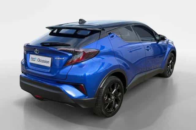 Toyota C-HR (2018) thumbnail 4