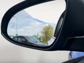 Toyota C-HR (2018) thumbnail 10