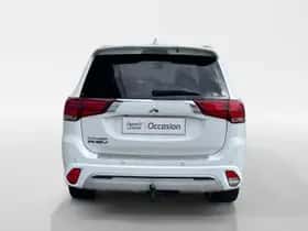Mitsubishi Outlander (2021) thumbnail 3