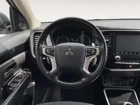 Mitsubishi Outlander (2021) thumbnail 24