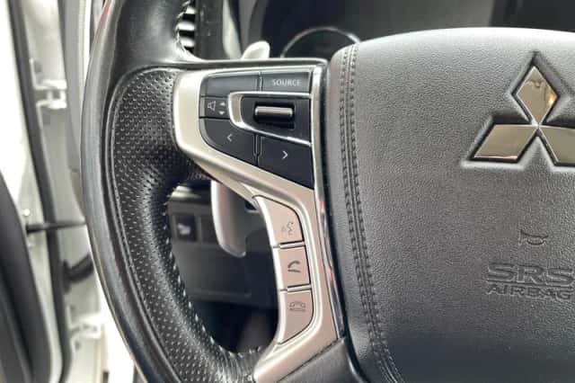 Mitsubishi Outlander (2021) thumbnail 25