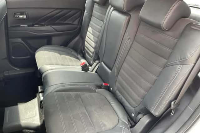 Mitsubishi Outlander (2021) thumbnail 31
