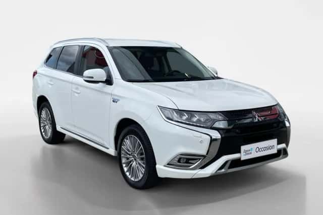 Mitsubishi Outlander (2021) thumbnail 6
