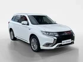 Mitsubishi Outlander (2021) thumbnail 6