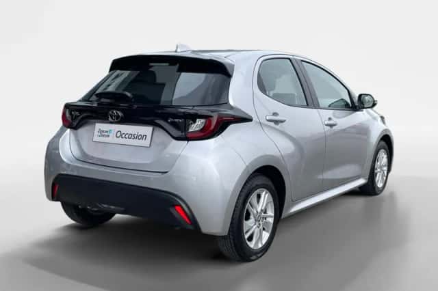 Toyota Yaris (2025) thumbnail 4