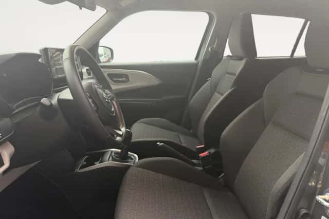 Suzuki Swift (2025) thumbnail 13