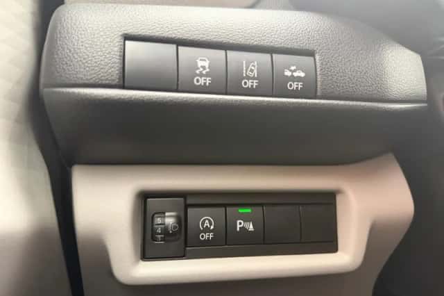 Suzuki Swift (2025) thumbnail 35