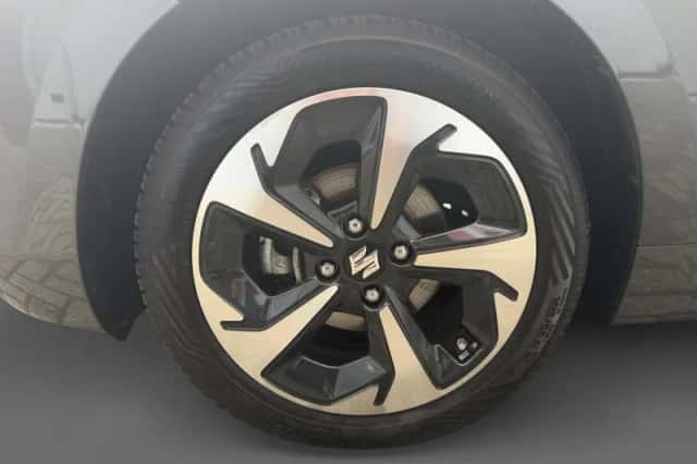 Suzuki Swift (2025) thumbnail 9