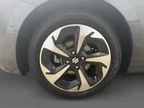 Suzuki Swift (2025) thumbnail 9