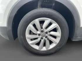 Volkswagen T-Cross (2019) thumbnail 4