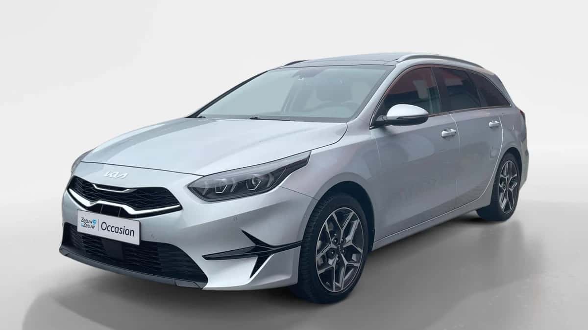 Kia Ceed Sportswagon (2024) — foto 1