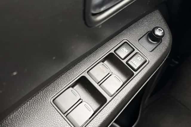 Suzuki Ignis (2021) thumbnail 12