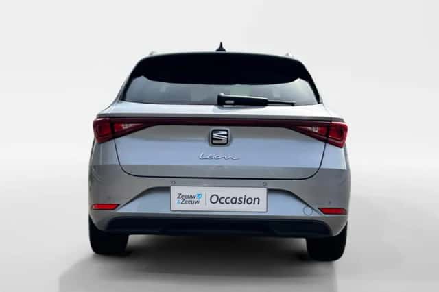 SEAT Leon (2023) thumbnail 3