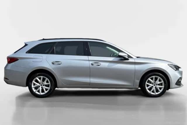 SEAT Leon (2023) thumbnail 6