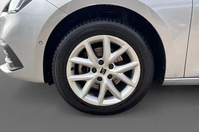 SEAT Leon (2023) thumbnail 9