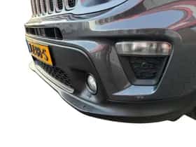 Jeep Renegade (2023) thumbnail 11