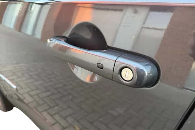 Jeep Renegade (2023) thumbnail 13