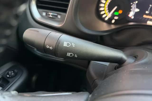 Jeep Renegade (2023) thumbnail 19