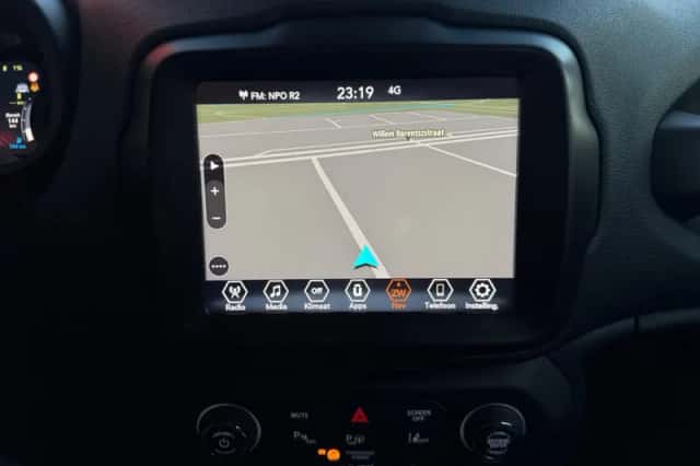 Jeep Renegade (2023) thumbnail 22