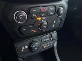 Jeep Renegade (2023) thumbnail 24