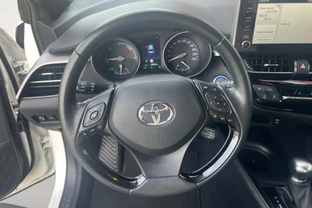 Toyota C-HR (2023) thumbnail 14