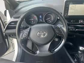 Toyota C-HR (2023) thumbnail 14
