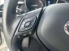 Toyota C-HR (2023) thumbnail 15