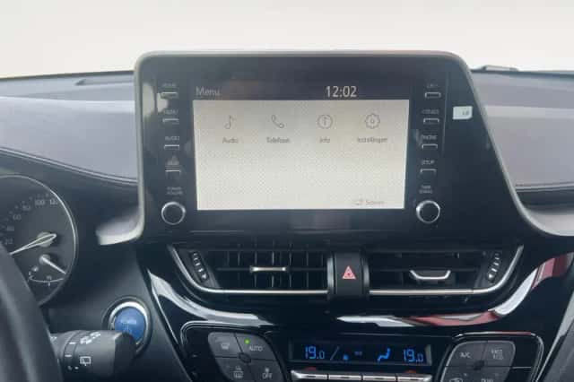 Toyota C-HR (2023) thumbnail 18