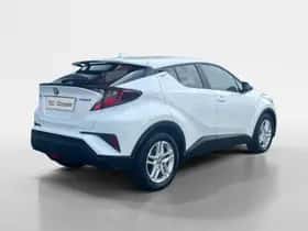 Toyota C-HR (2023) thumbnail 3