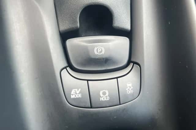 Toyota C-HR (2023) thumbnail 24