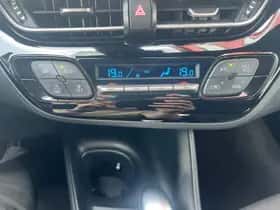 Toyota C-HR (2023) thumbnail 27