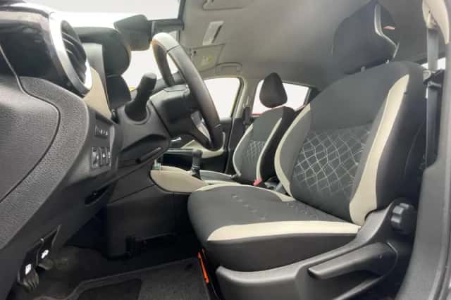 Nissan Micra (2023) thumbnail 10