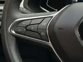 Renault Captur (2023) thumbnail 22