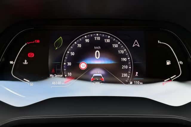 Renault Captur (2023) thumbnail 24